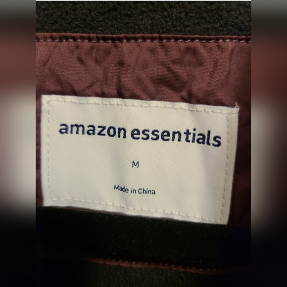 NWT Mid-weight puffer vest M - Picture 5 of 9